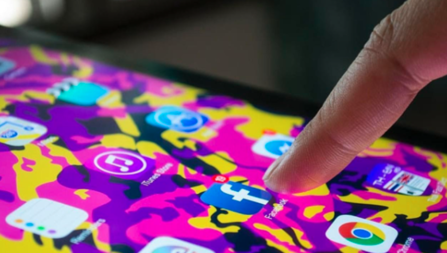 gambling through smartphone